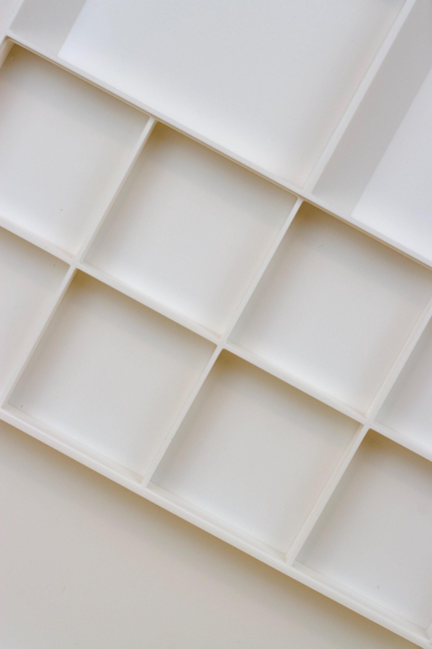 BRICK BUDDY™ XL – Modular Building Tray | Eco-Friendly Organiser With Removable Guide Stand