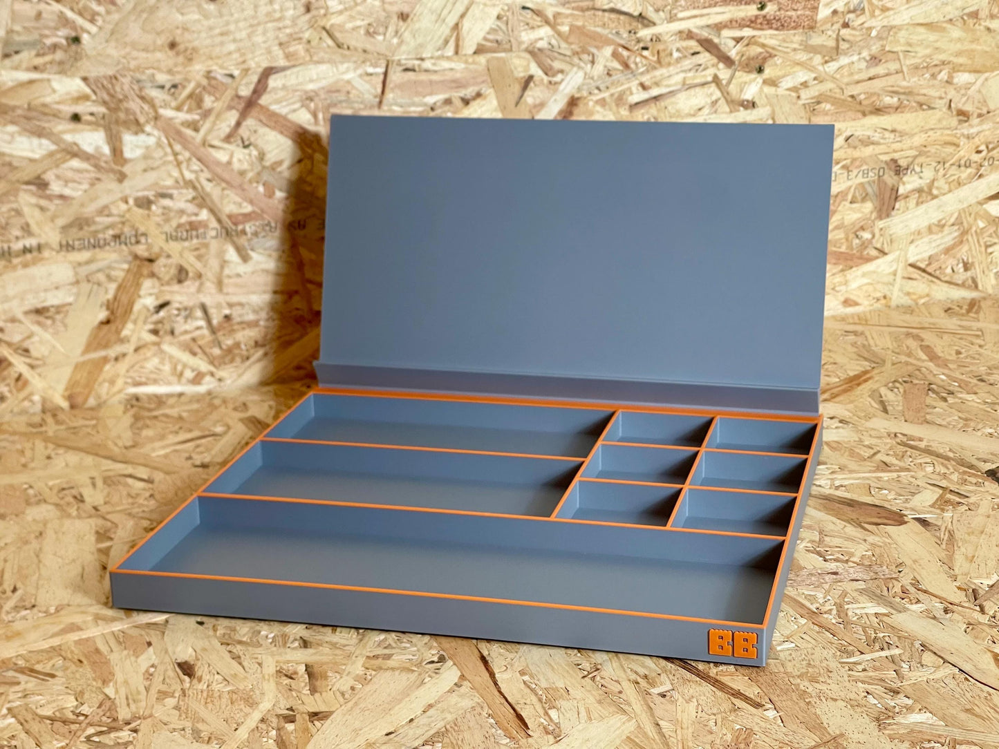 BRICK BUDDY™ TECH – Modular Building Tray | Eco-Friendly Organiser With Removable Guide Stand