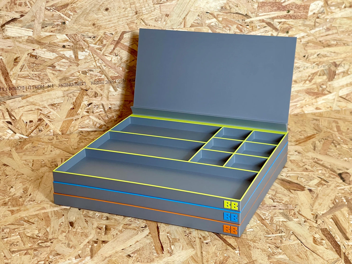 BRICK BUDDY™ TECH – Modular Building Tray | Eco-Friendly Organiser With Removable Guide Stand